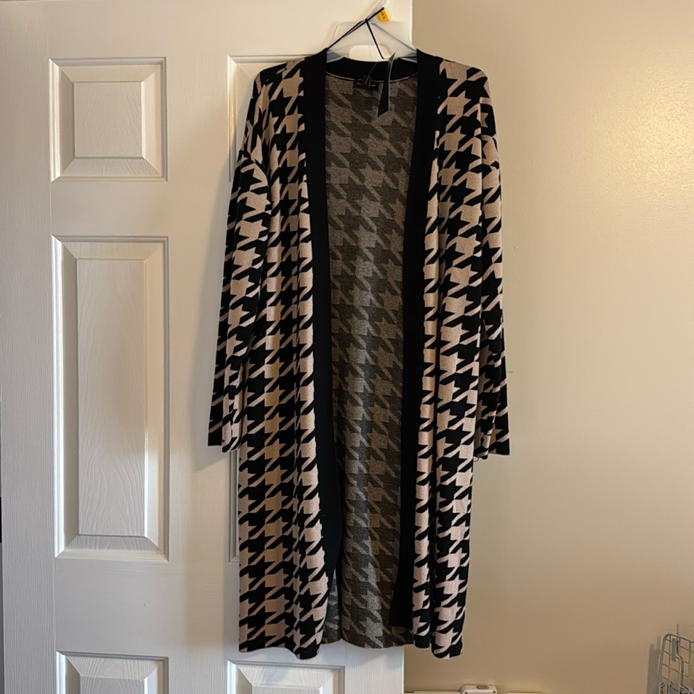 NWT. THE LIMITED Sweater